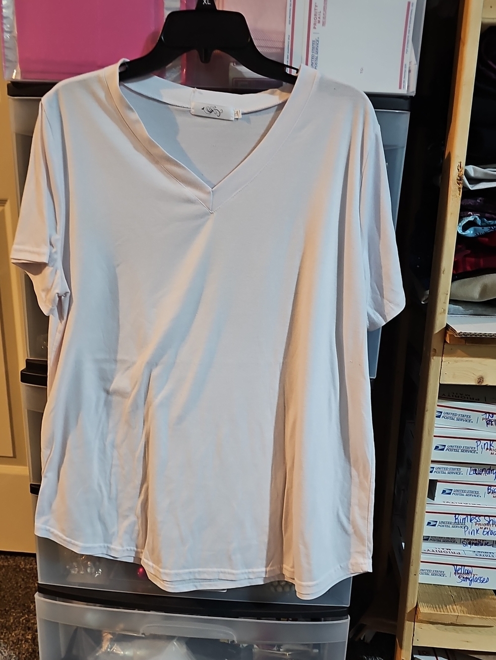 Women's V-Neck Short Sleeve Top - White